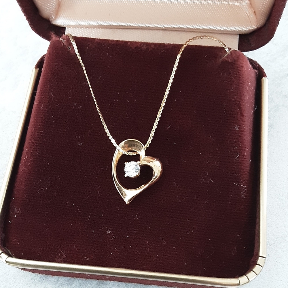 Vintage 925 Heart Cubic Zirconia Solitaire Necklace